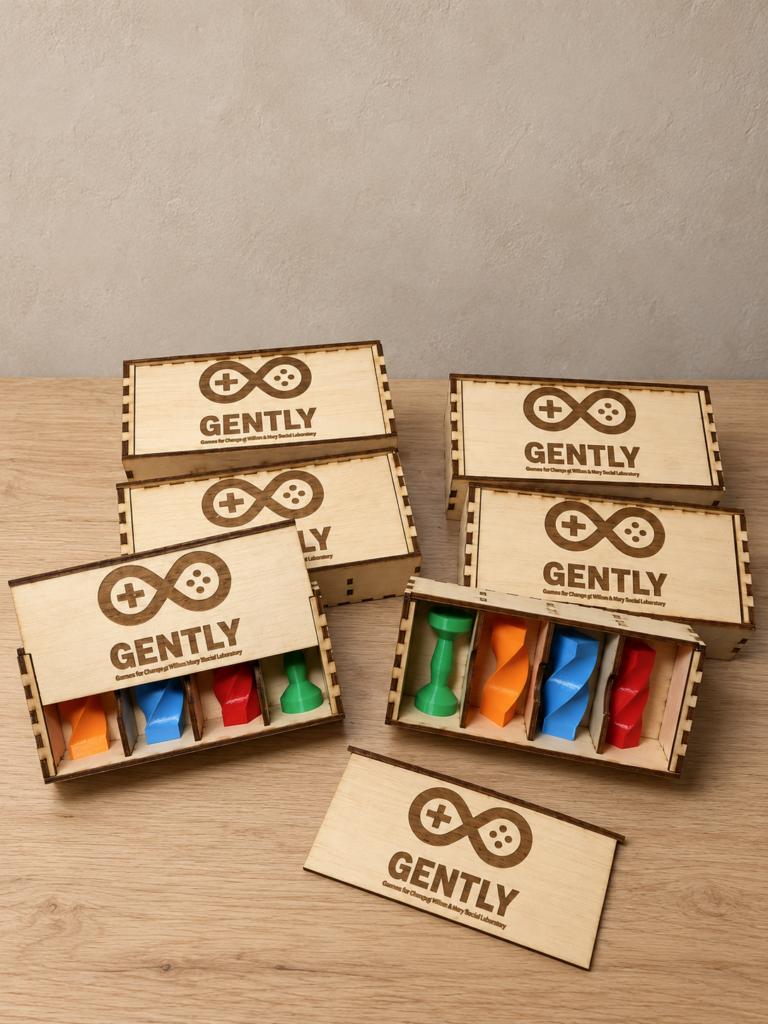 Cajas de madera grabadas con logotipo y piezas de colores en su interior
